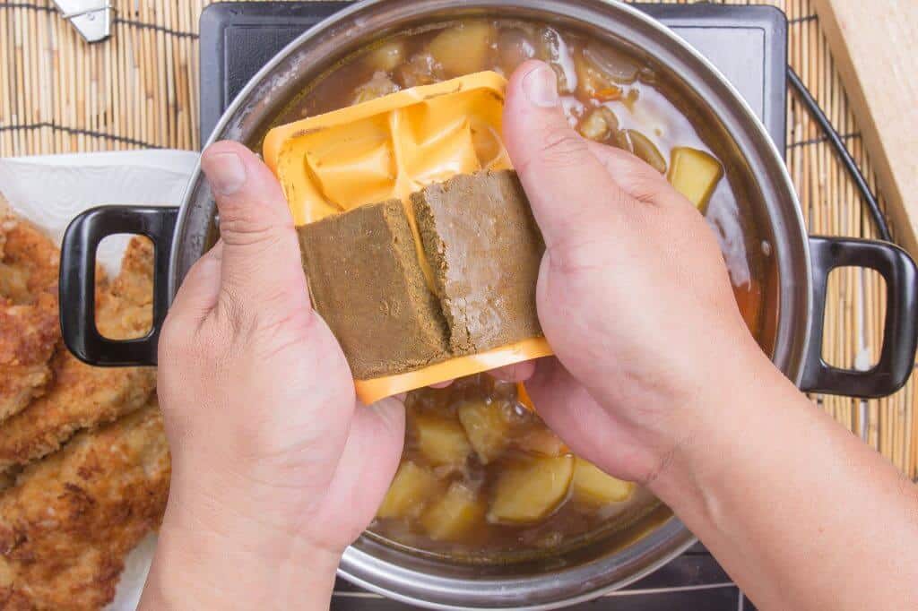 How to Make Japanese Curry - Breaking Curry Roux
