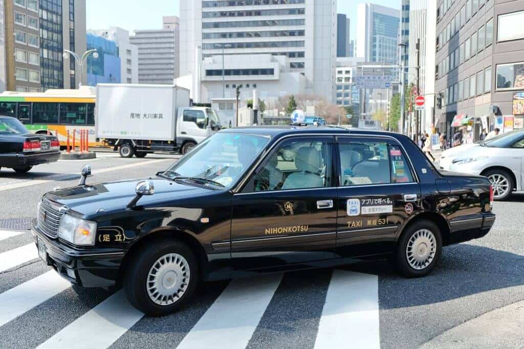 Osaka vs Tokyo - Taxi