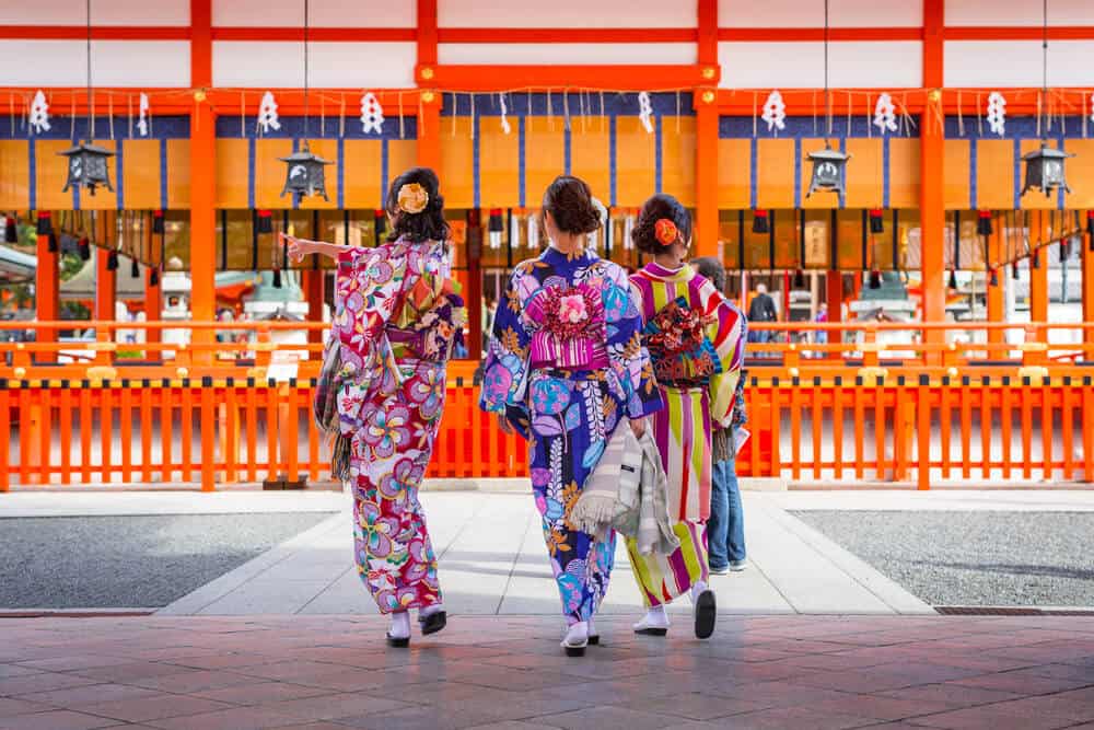 Fushimi Inari Shrine - Women in Kimono