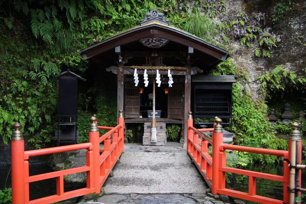 Kamakura Hiking Trail - Zeniarai Benzaiten Ugafuku Shrine