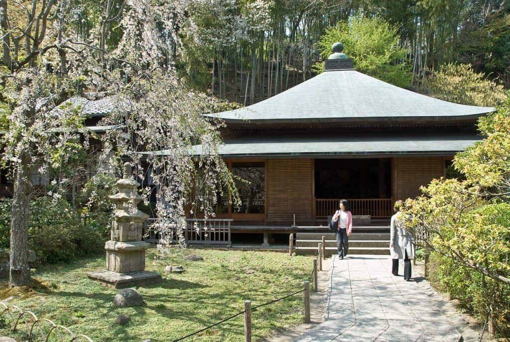Tokei-ji Temple Side