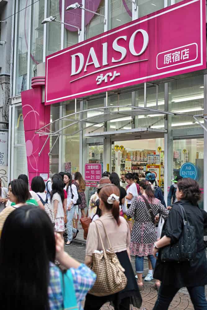 Japan on a Budget - Shopping Daiso 100 yen Store