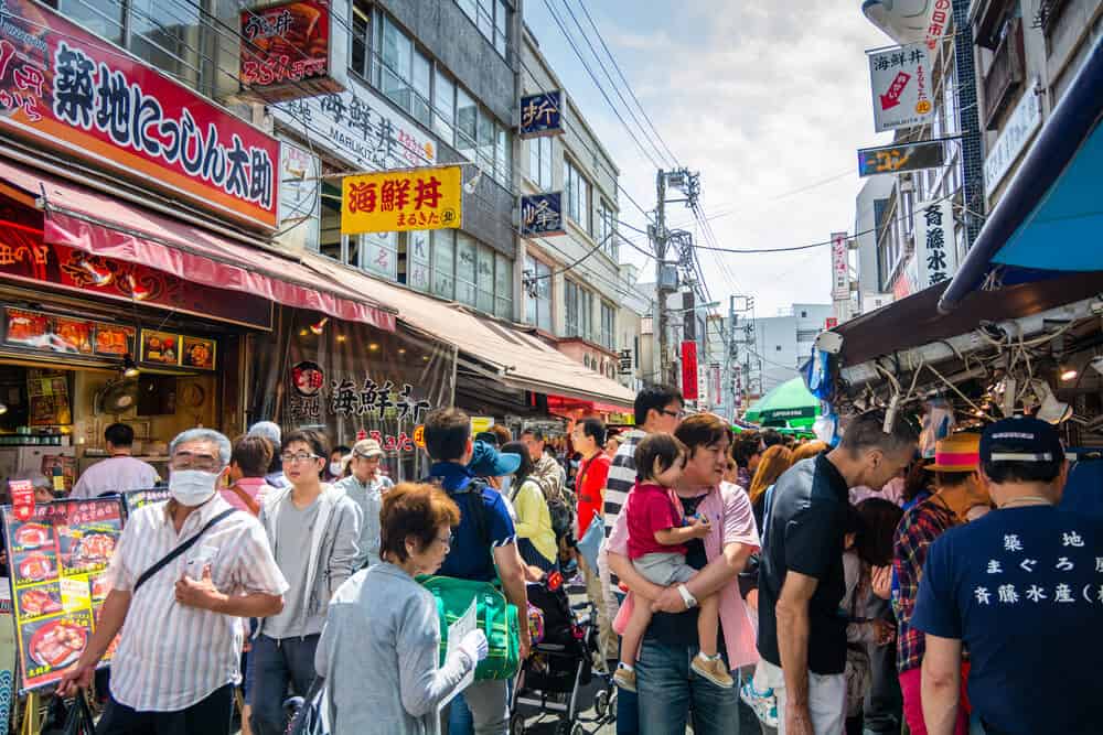 Tsukiji Fish Market - Crowds of People