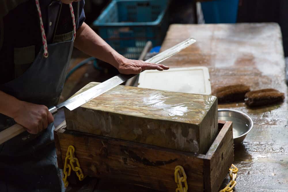 Tsukiji Fish Market - Sharpening Japanese Knife