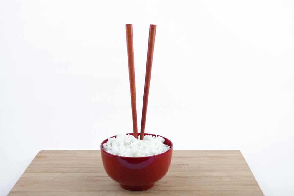 Cultural Mistakes in Japan - Sticking Chopstics in Rice Vertically