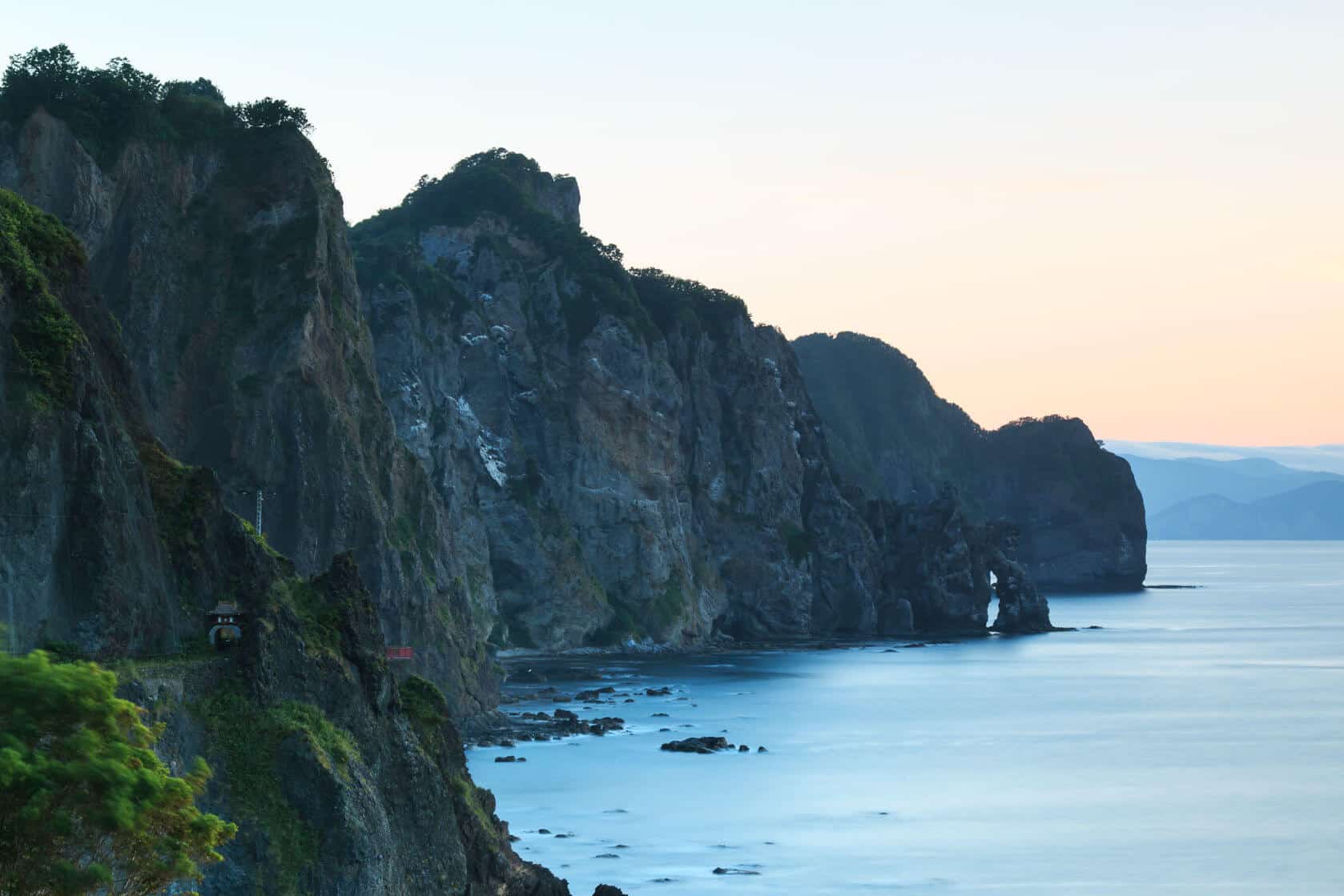Otaru Coastline Cliffs in front of the ocean in Sapporo.