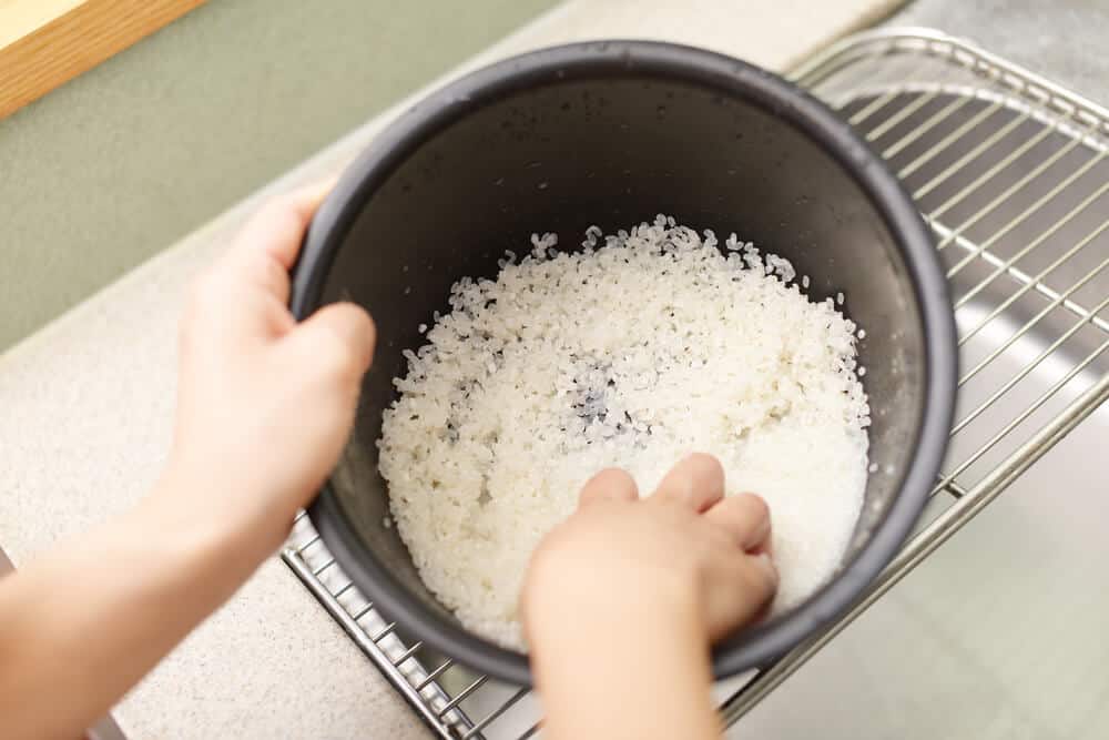 Cooking Japanese Rice Scrubbing