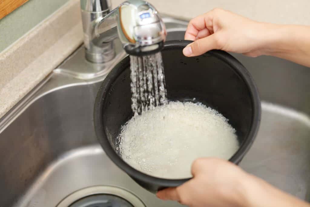 How to Cook Japanese Rice - Washing