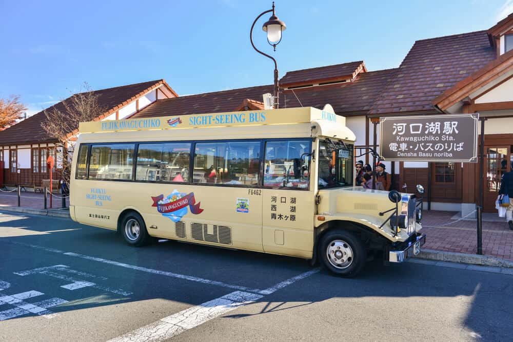 Lake Kawaguchi Retro Bus