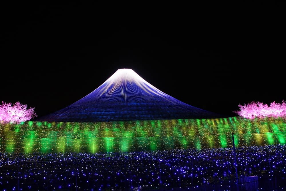 Nabana No Sato Mountain