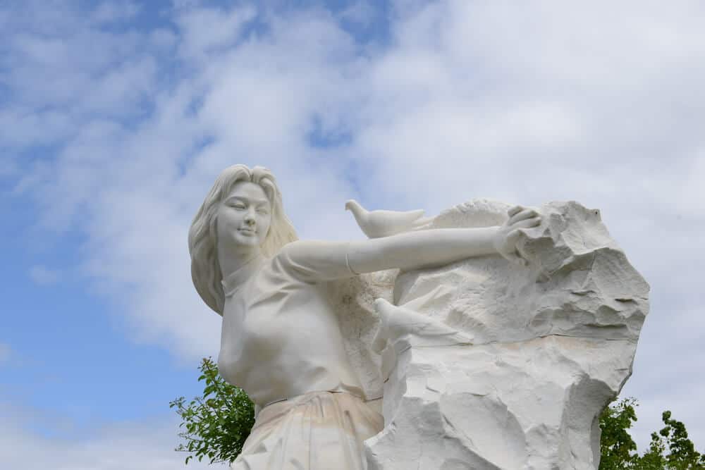 Nagasaki Peace Park Woman Statue